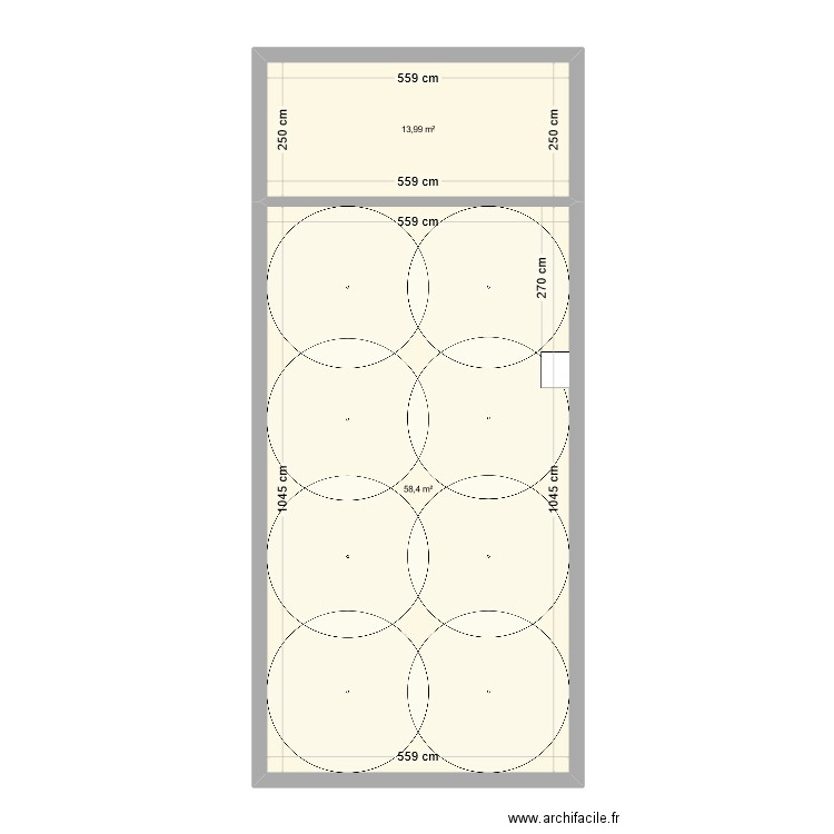 local Brazza. Plan de 2 pièces et 72 m2