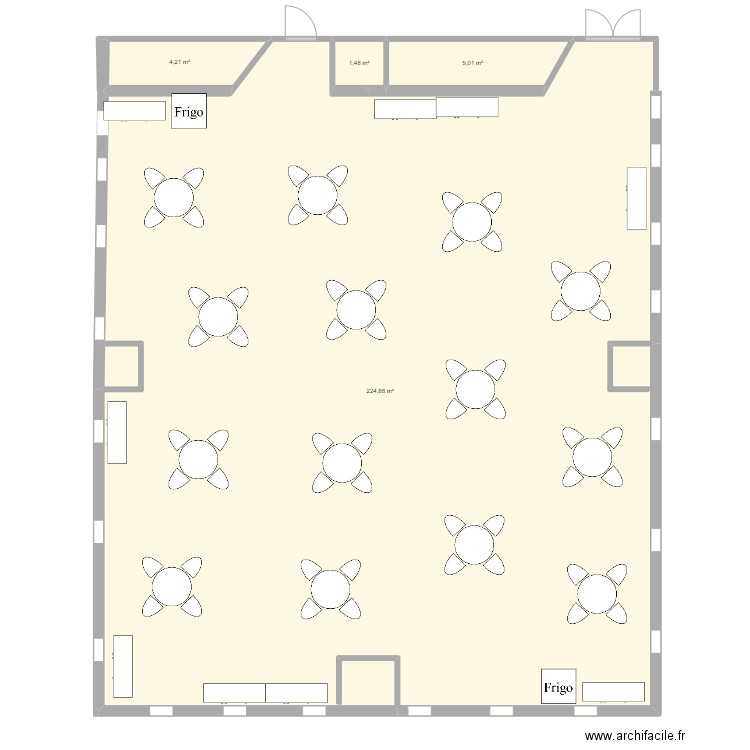 CAROUBES. Plan de 4 pièces et 236 m2