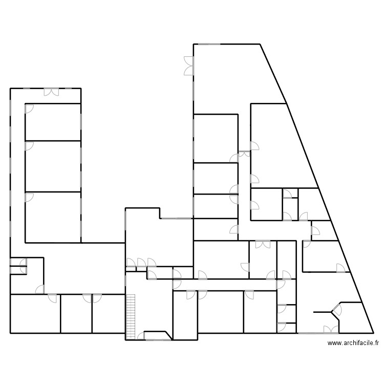 NOUVEAU SITE 05072024. Plan de 37 pièces et 588 m2