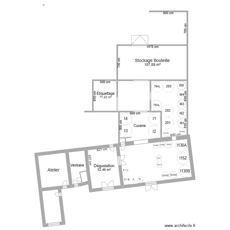 Cave. Plan de 7 pièces et 356 m2