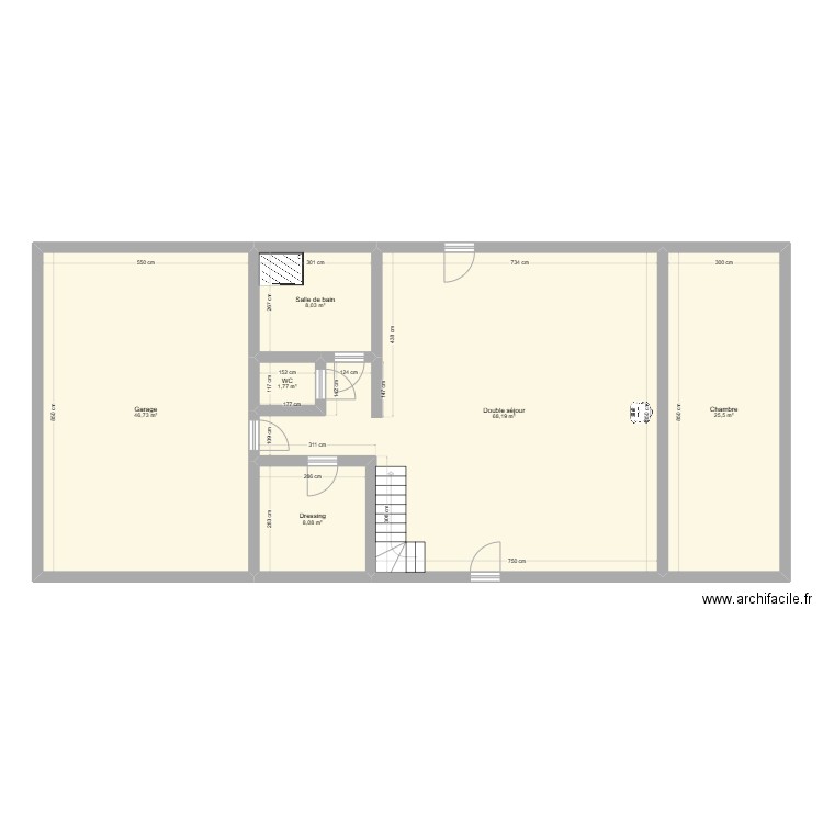 Guerard. Plan de 6 pièces et 158 m2