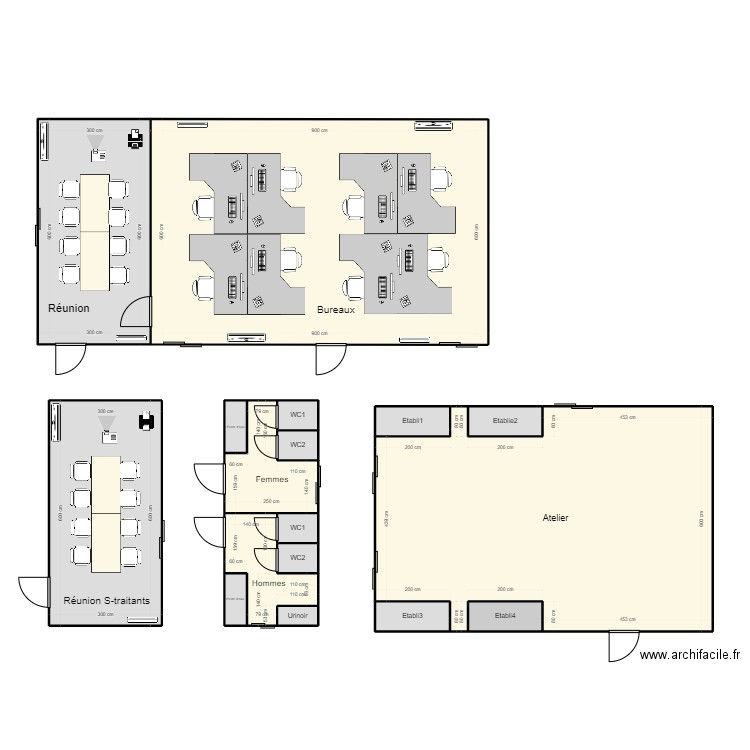 Bureau. Plan de 17 pièces et 159 m2