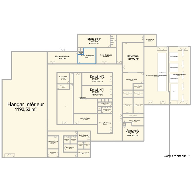 Hangar. Plan de 52 pièces et 5397 m2