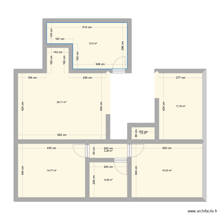 Appartement . Plan de 8 pièces et 90 m2