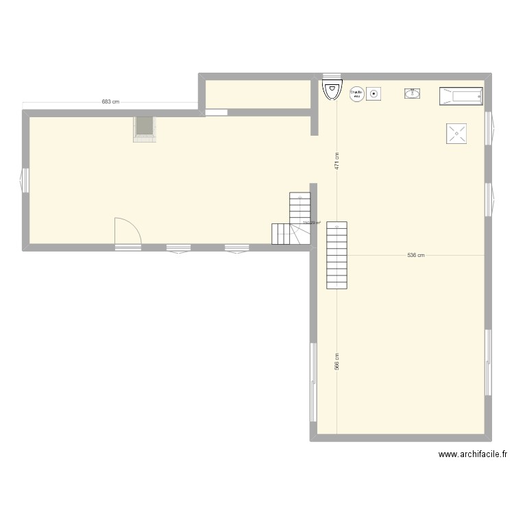 RDC. Plan de 1 pièce et 150 m2