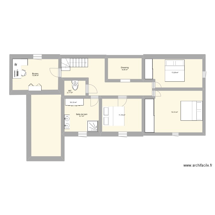 maison etage. Plan de 8 pièces et 105 m2