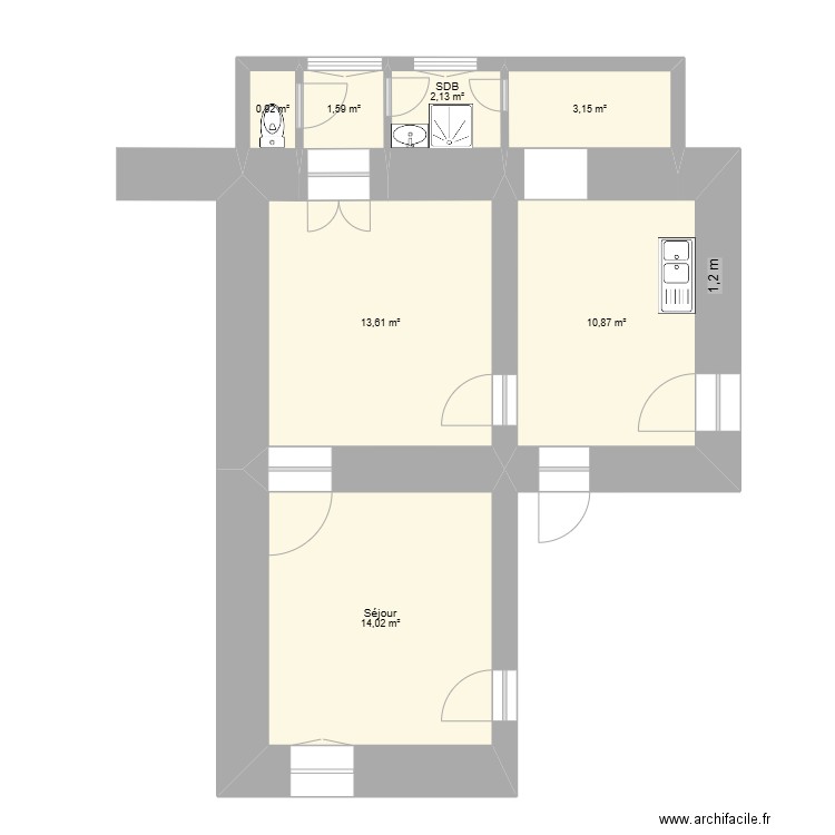 31 BIS COURS PAOLI R+2 DROITE. Plan de 7 pièces et 46 m2