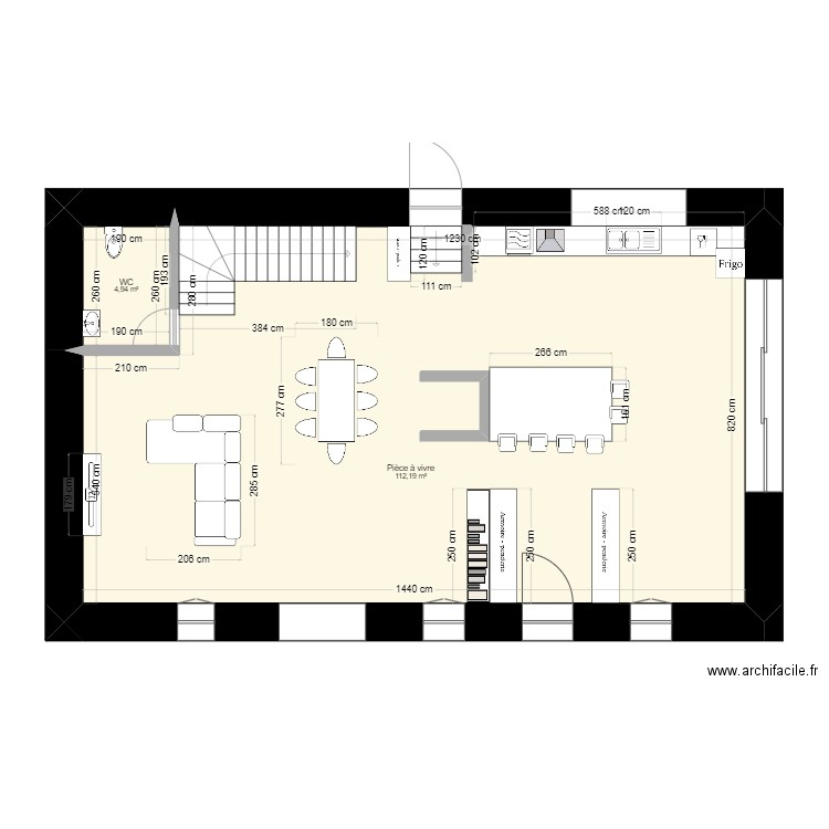 RDC. Plan de 2 pièces et 117 m2