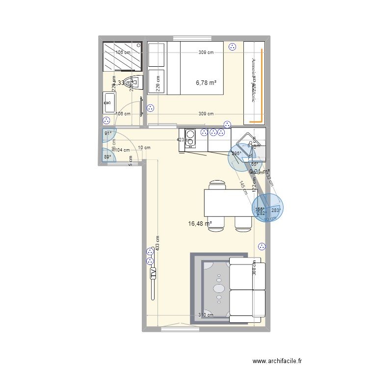 Nice. Plan de 4 pièces et 26 m2