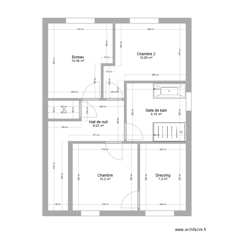 Plan étage sans meuble. Plan de 7 pièces et 58 m2