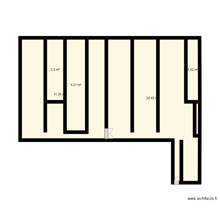 Garde meubles. Plan de 5 pièces et 40 m2