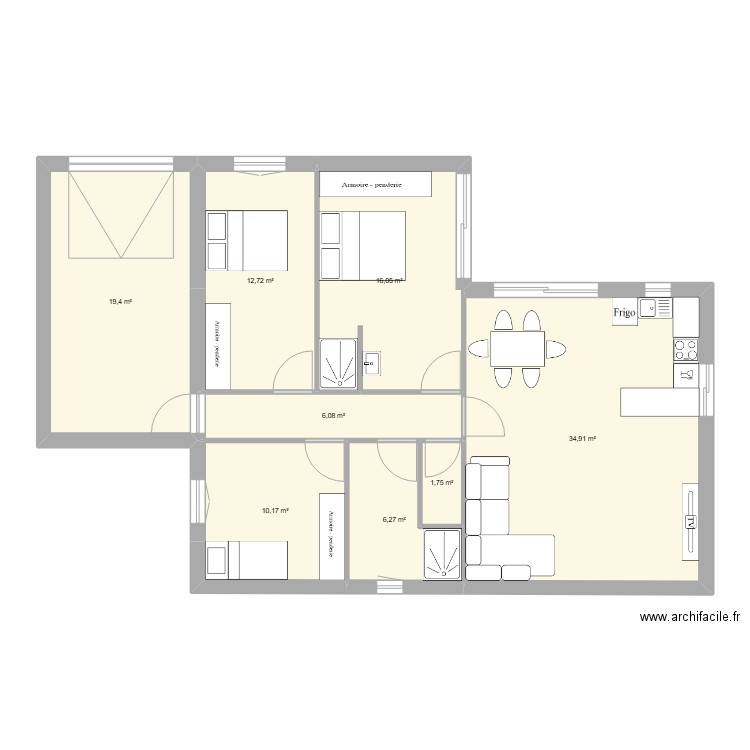 TRIADOU. Plan de 8 pièces et 107 m2