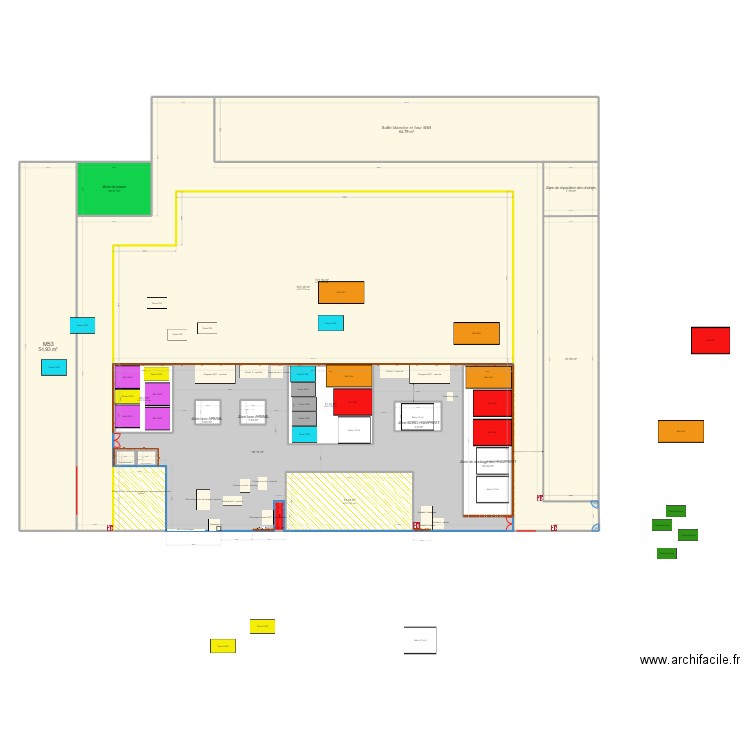 Plan zone induction avec marquage au sol. Plan de 19 pièces et 706 m2