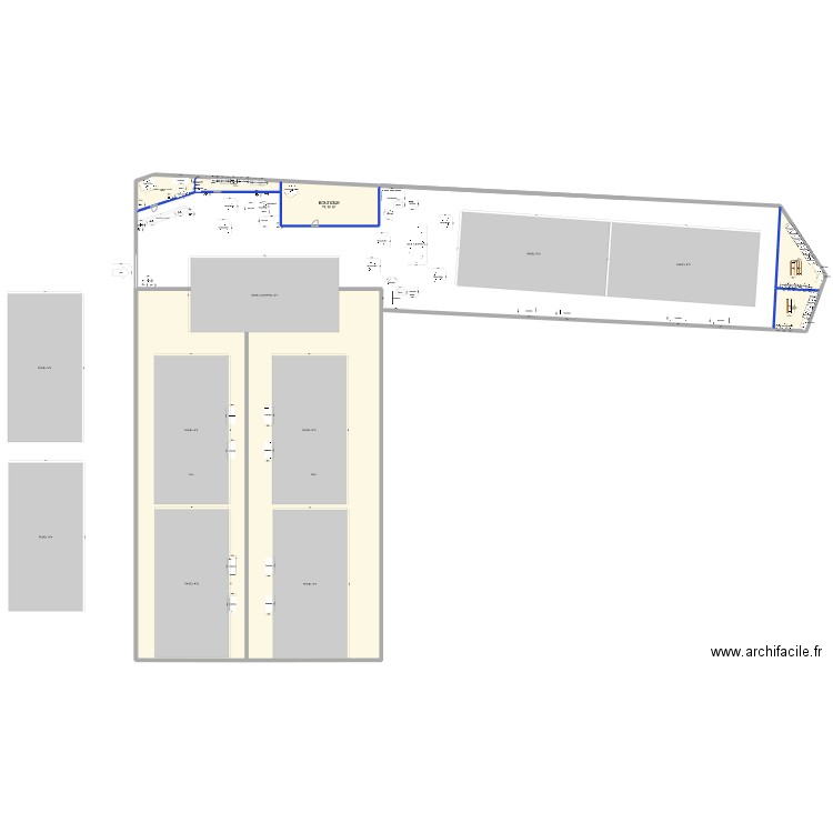 Meyrargues. Plan de 7 pièces et 1812 m2