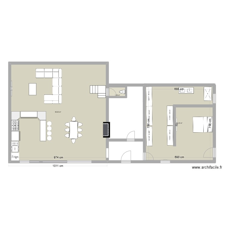 MAISON VOUTHON RDC. Plan de 3 pièces et 150 m2