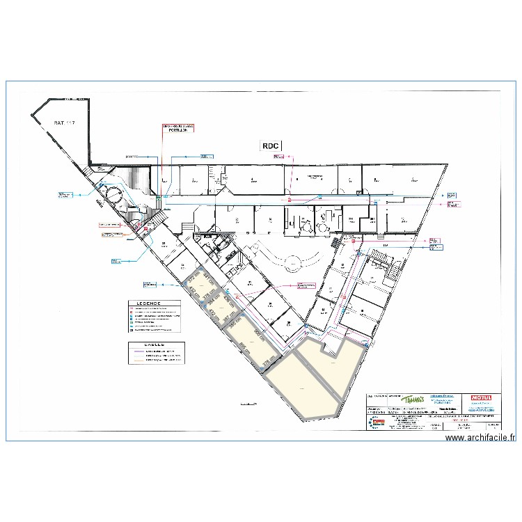 Motul. Plan de 5 pièces et 186 m2