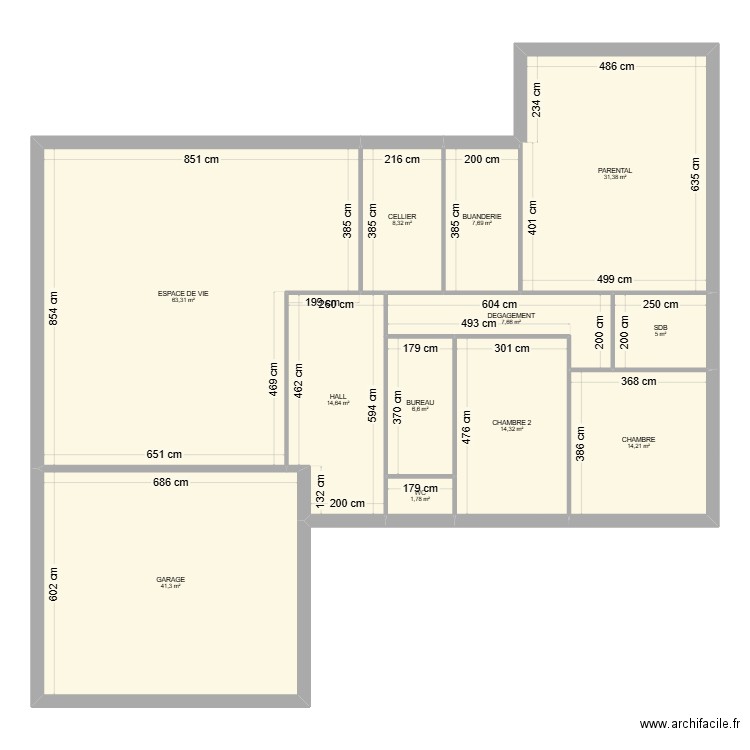 plan 05/11. Plan de 13 pièces et 216 m2