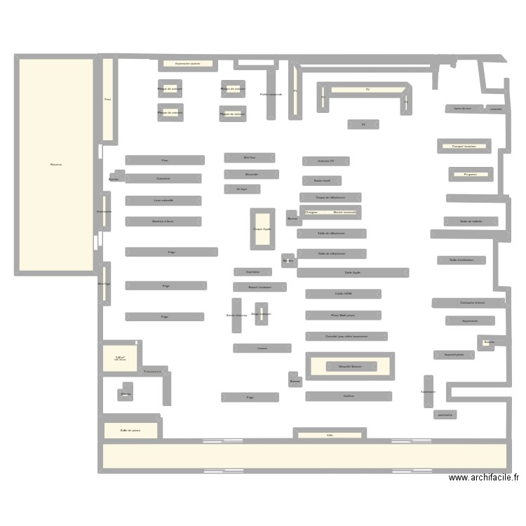 Aaron cuciniello. Plan de 67 pièces et 125 m2