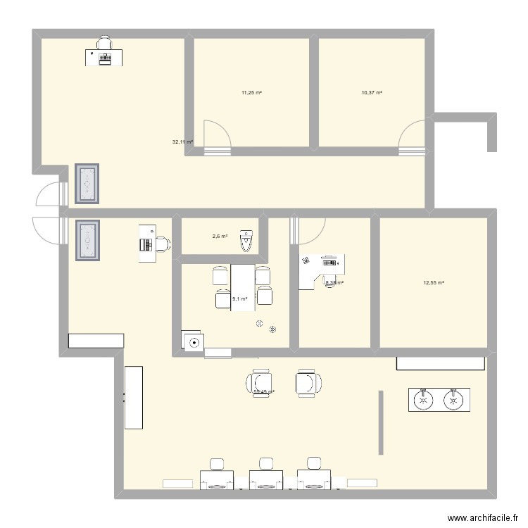 salon et institut stage. Plan de 8 pièces et 142 m2