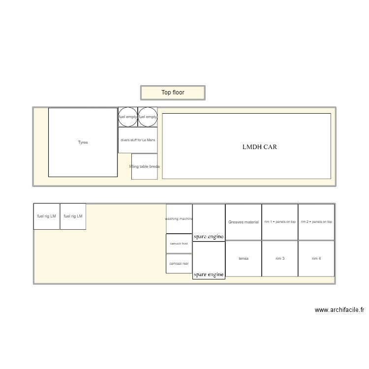 small truck loading to ligier. Plan de 3 pièces et 44 m2