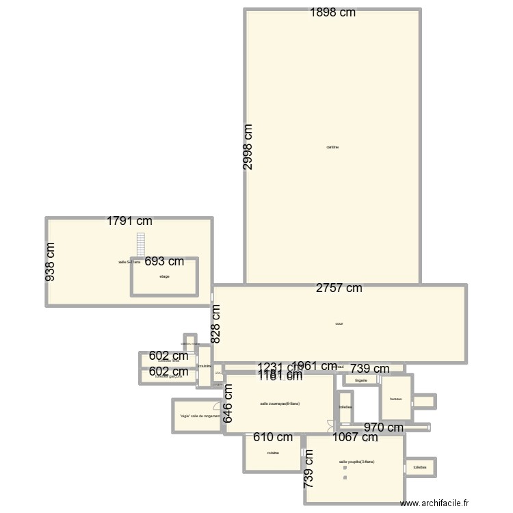 Maison. Plan de 21 pièces et 1268 m2