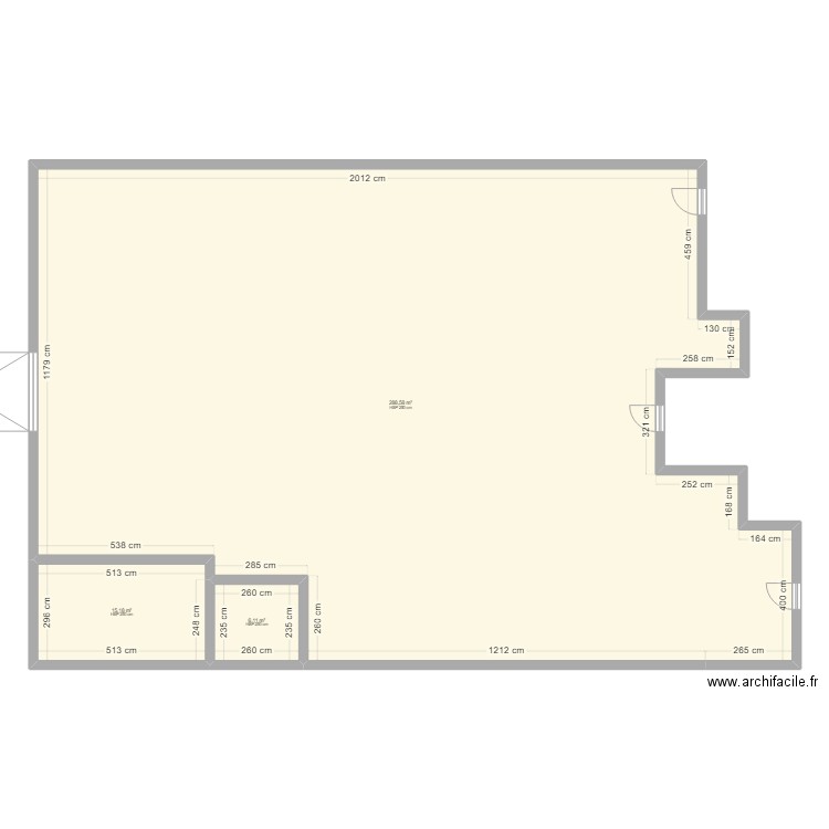 batiment Multi. Plan de 3 pièces et 310 m2