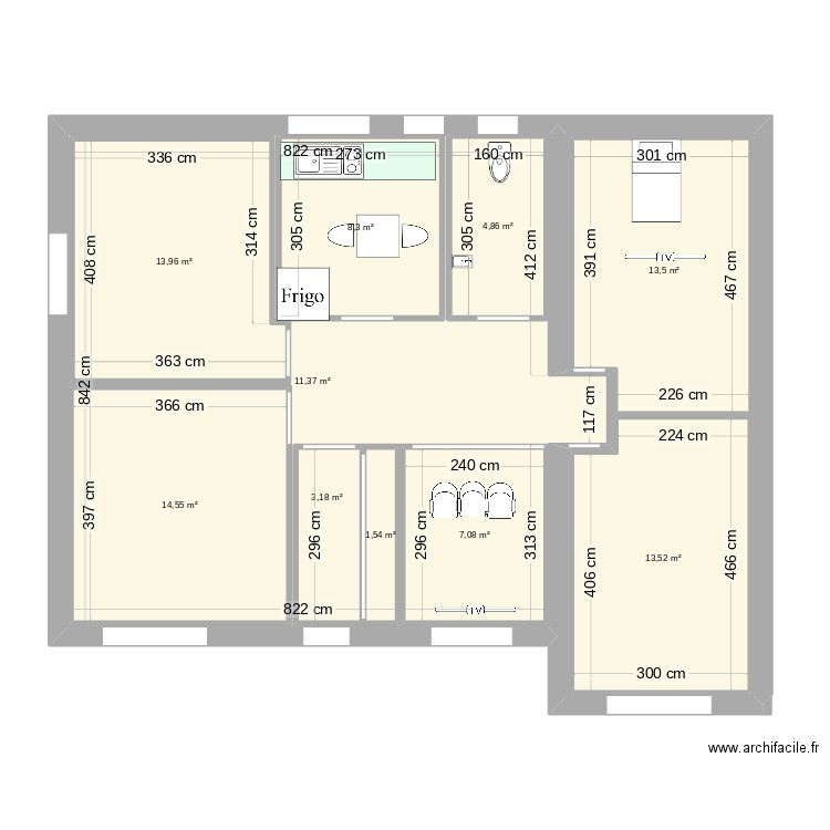 Le maison. Plan de 11 pièces et 180 m2