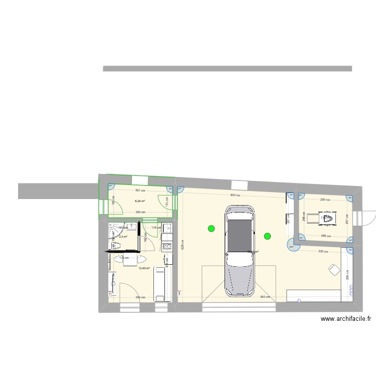 atelier fini. Plan de 5 pièces et 77 m2