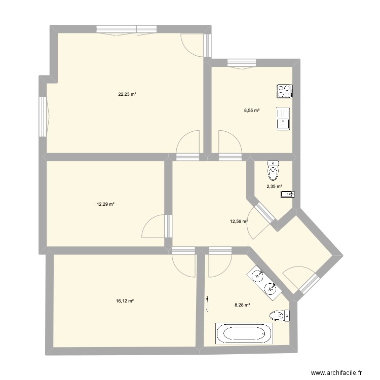 avant travaux. Plan de 7 pièces et 82 m2