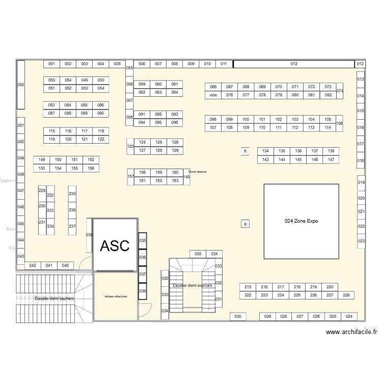 Magasin 1er 2024. Plan de 18 pièces et 1294 m2