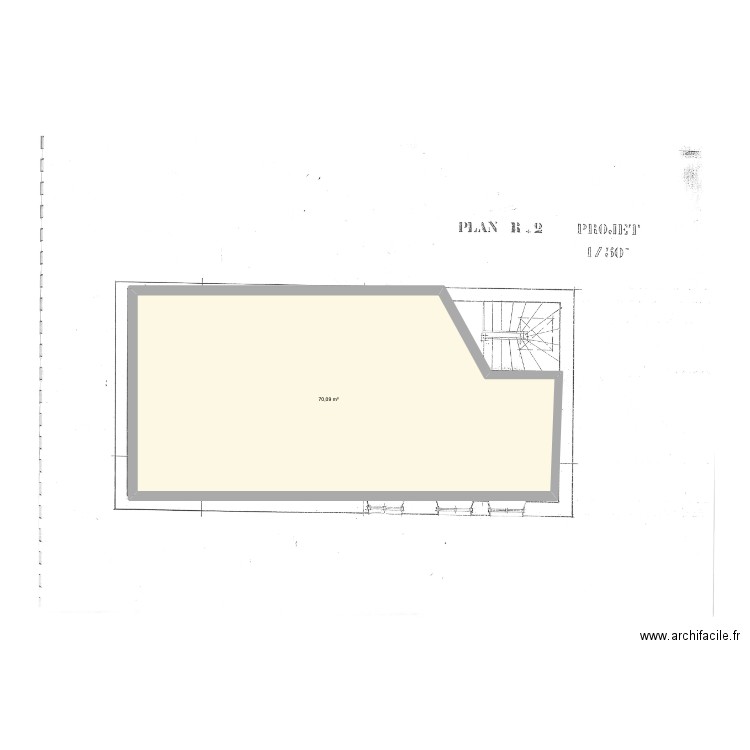 R+2 Dax secours catholique. Plan de 1 pièce et 70 m2