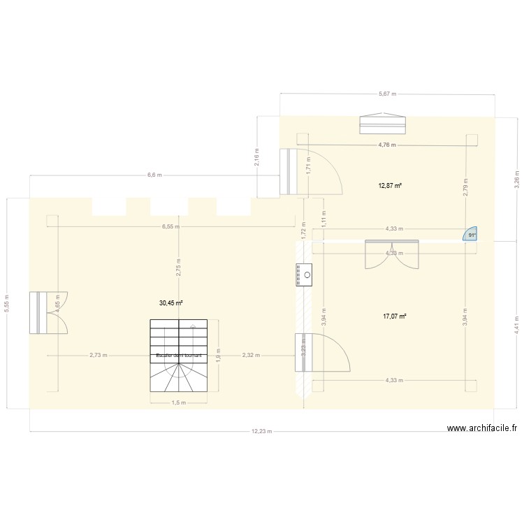 homme_downstair. Plan de 3 pièces et 60 m2