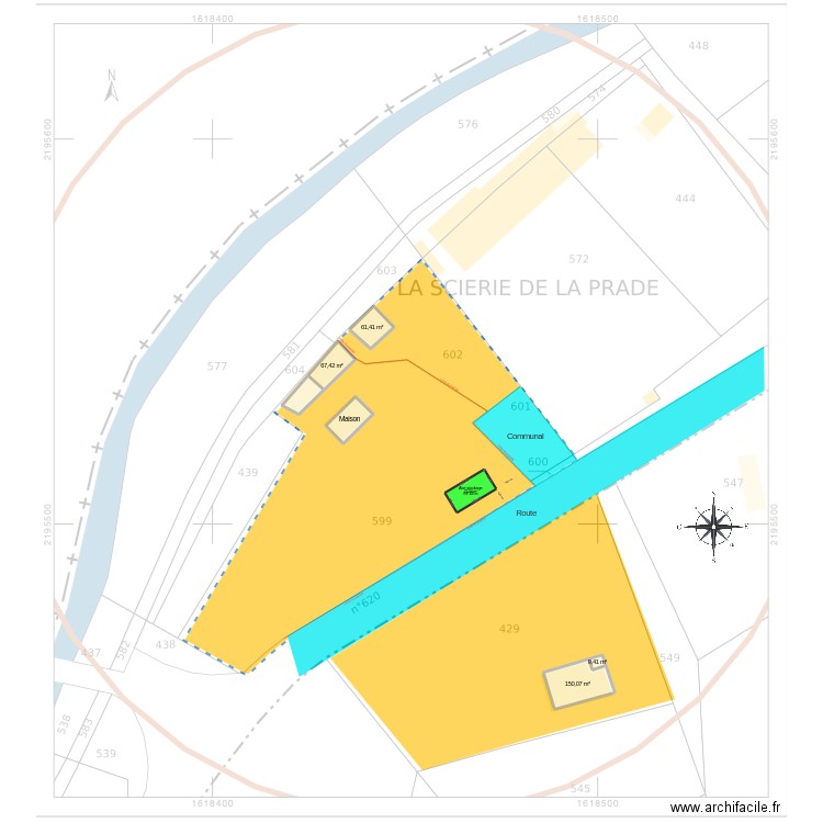 fond. Plan de 7 pièces et 476 m2