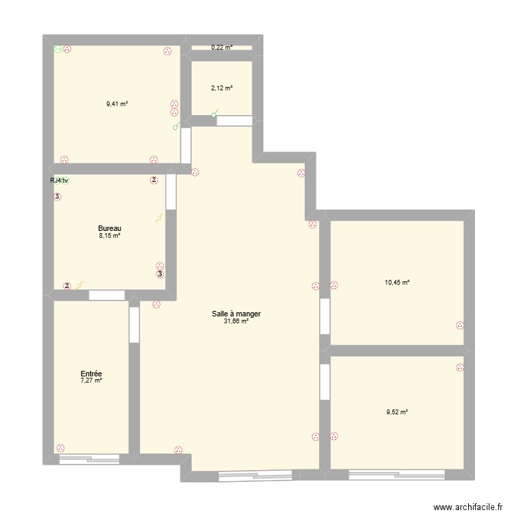 exercice salle desport. Plan de 8 pièces et 79 m2