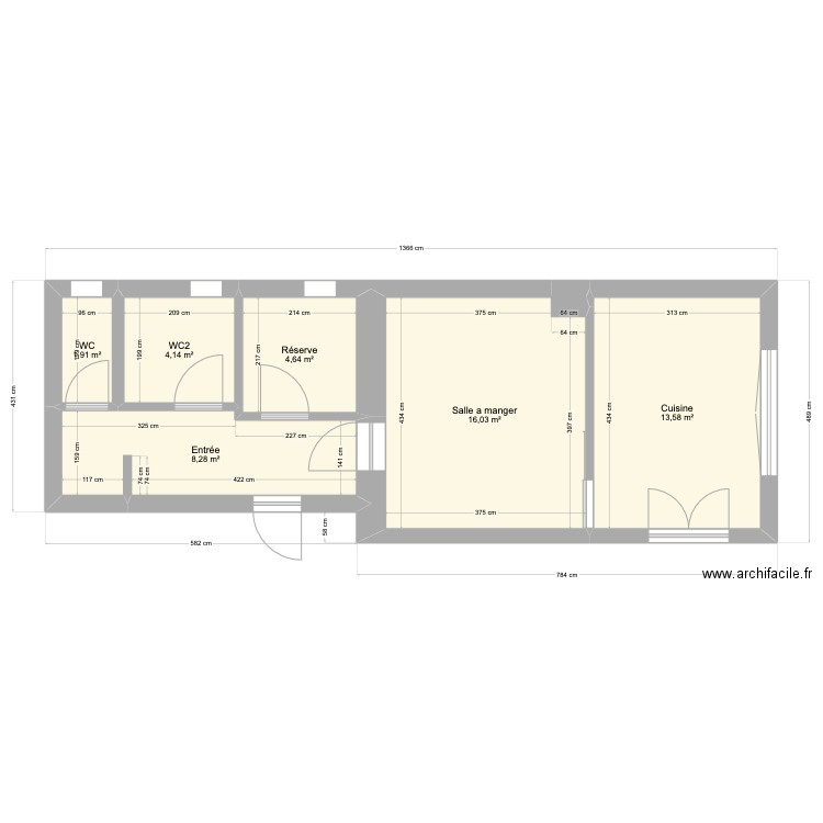 Cantine. Plan de 6 pièces et 49 m2