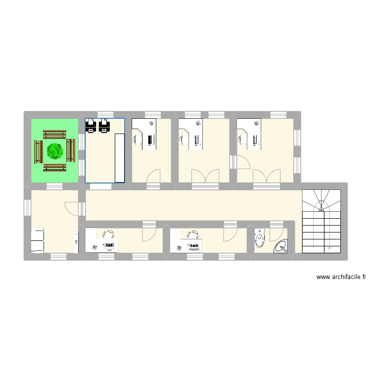 Magasin. Plan de 10 pièces et 44 m2