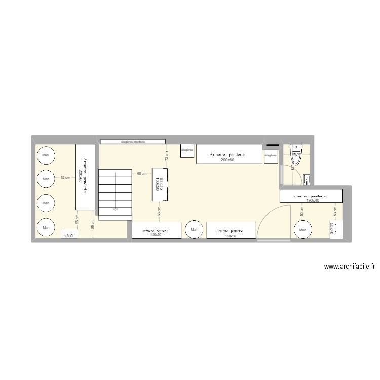 Isnardy's Closet Mobilado. Plan de 5 pièces et 25 m2