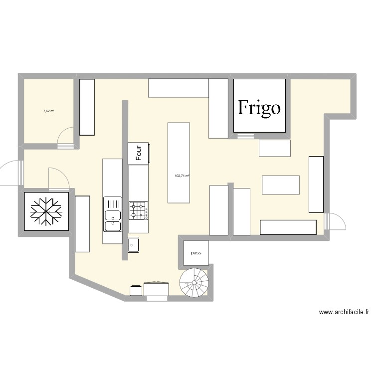 plan. Plan de 4 pièces et 121 m2