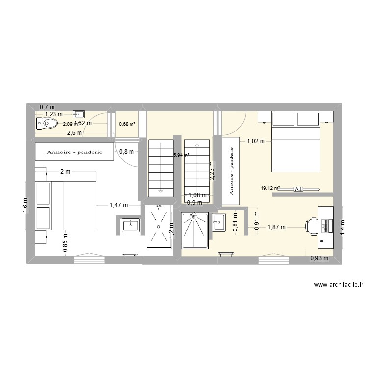 Etage. Plan de 4 pièces et 28 m2