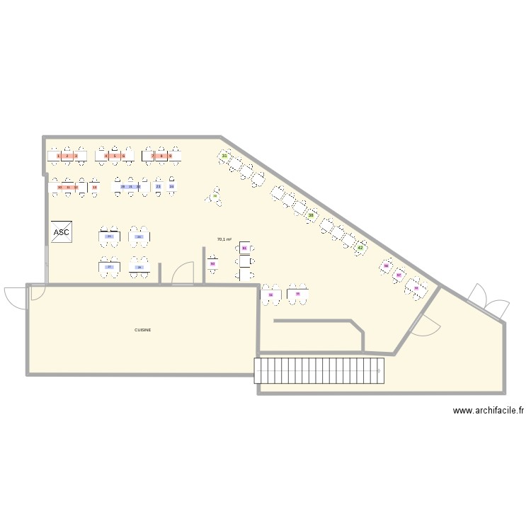 1er Etage. Plan de 3 pièces et 116 m2