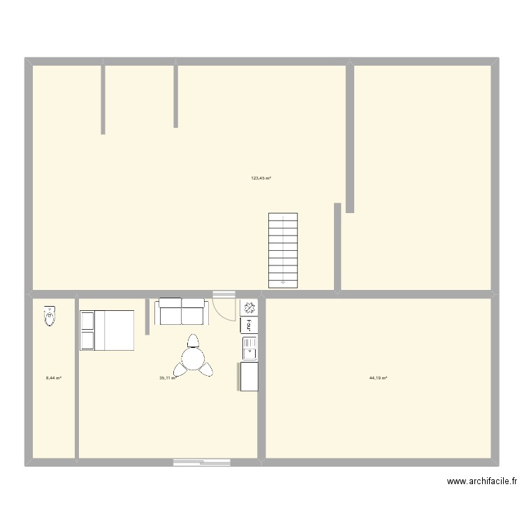 IMMEUBLE RIEU. Plan de 4 pièces et 211 m2