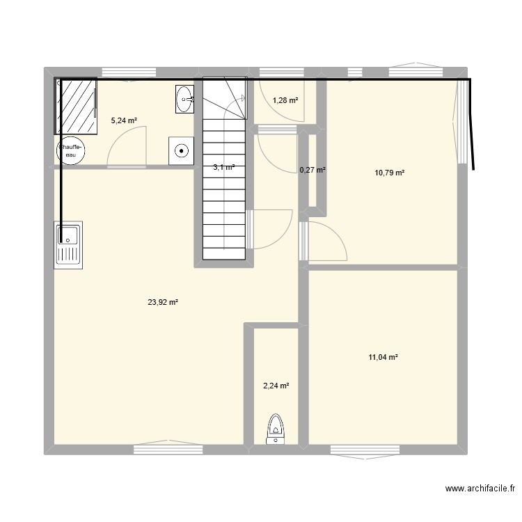 Carpiquet RDC. Plan de 8 pièces et 58 m2