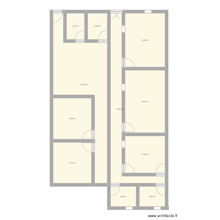 plan maison chez maman. Plan de 11 pièces et 131 m2