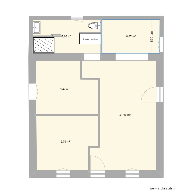 1er lavergne. Plan de 5 pièces et 53 m2