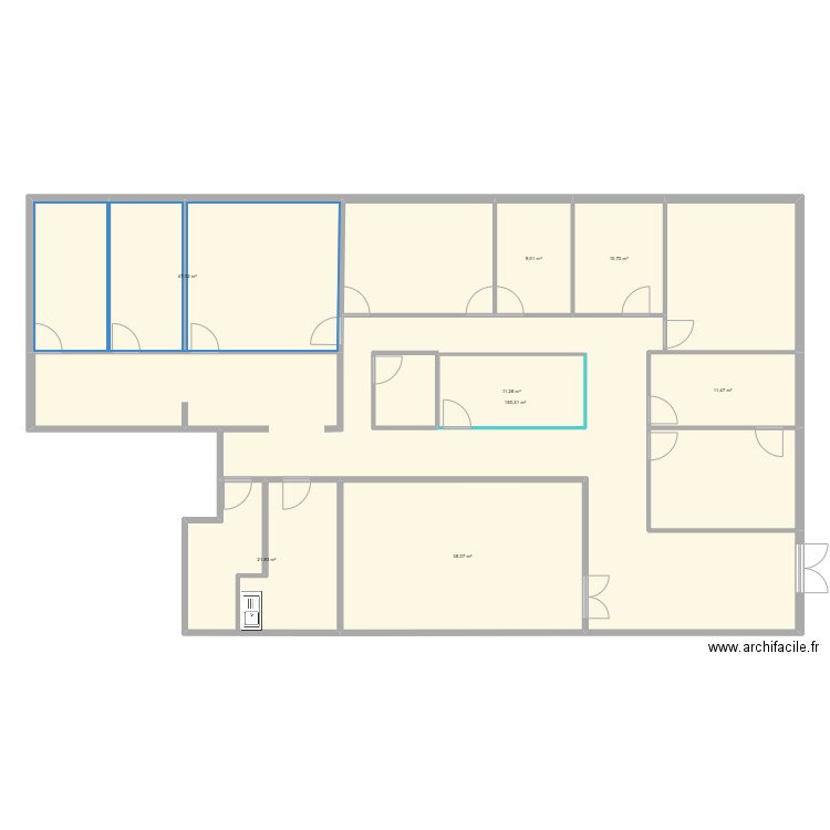 PMCO. Plan de 8 pièces et 313 m2