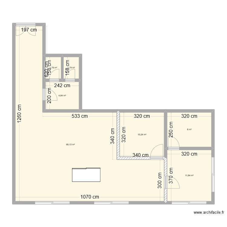 Bureau. Plan de 7 pièces et 108 m2