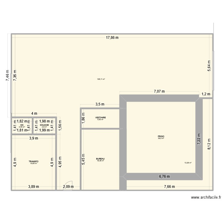 bati. Plan de 8 pièces et 227 m2