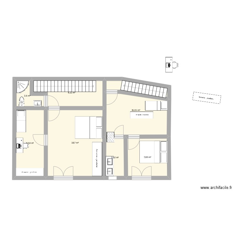 étage LSP. Plan de 7 pièces et 65 m2