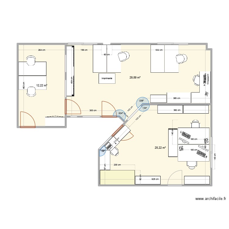 bureau. Plan de 3 pièces et 67 m2