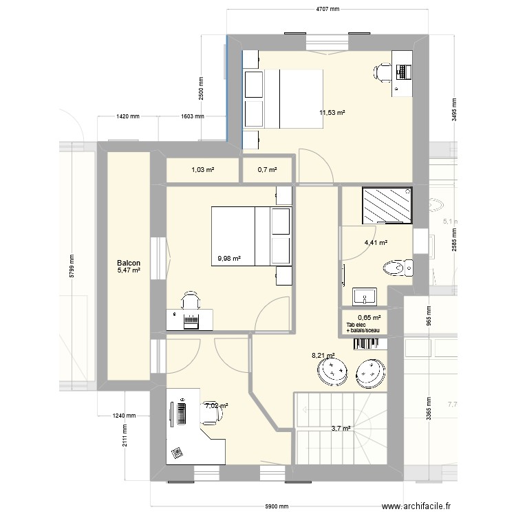 Projet a 5m. Plan de 25 pièces et 166 m2